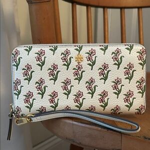 Tory Burch Emerson Wristlet